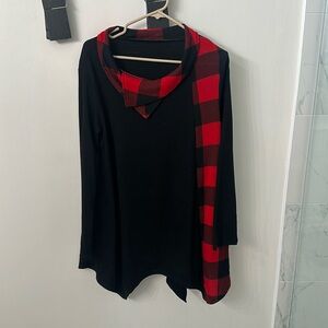 Not branded flannel patterned long sleeve top long top!